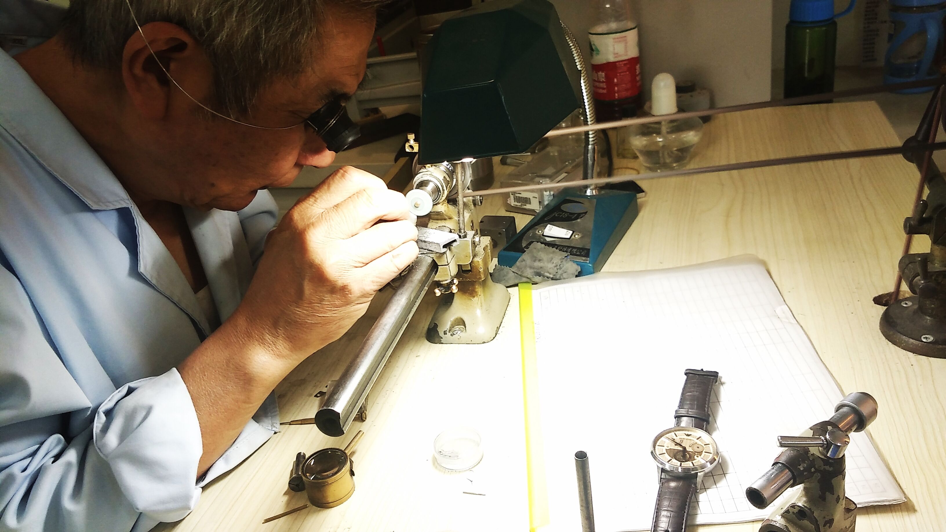 欧米茄手表维修价目表（欧米茄手表出现滑丝）