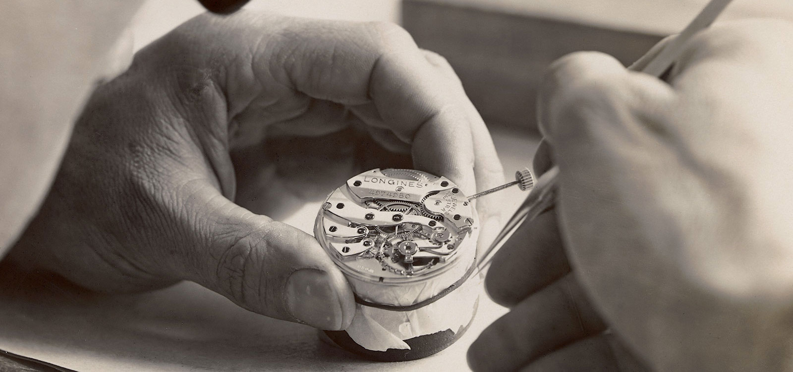 欧米茄手表轴断了要多少钱维修（欧米茄表盘掉漆）