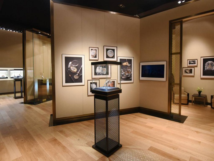 欧米茄手表多长时间保养一次（欧米茄表头损伤）